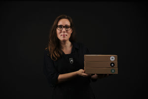 karolinebordas incute atelier parisien maroquinerie paris11 tutodiy boxcadeau cuir fabriquersonsac apprendre experience unique faitmain personnalisation ecoresponsable pointsellier cousumain savoirfaire sellerie alafrancaise fairesoimeme wecandoo